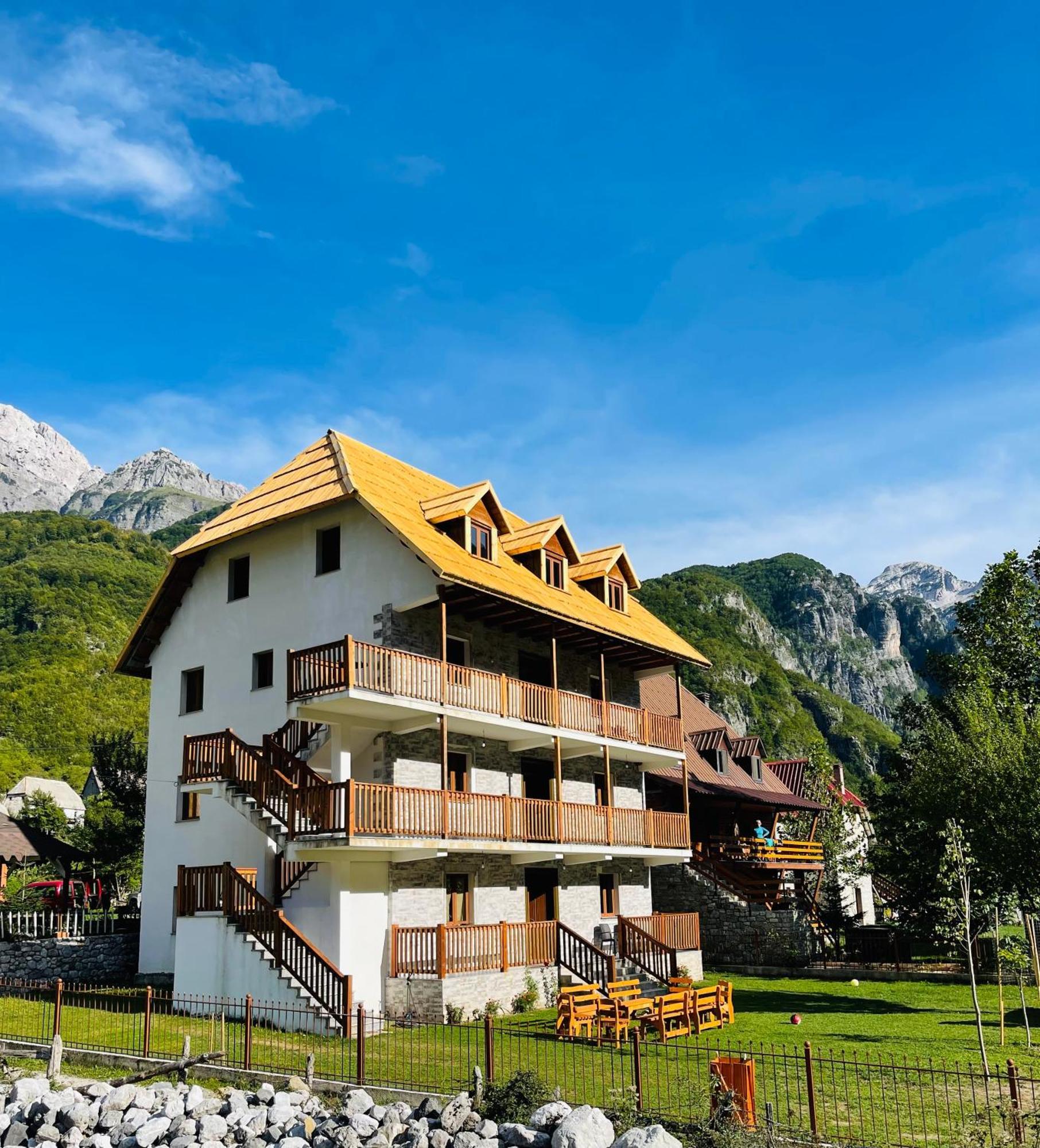 Thethi View Hotel Gjelaj Bagian luar foto
